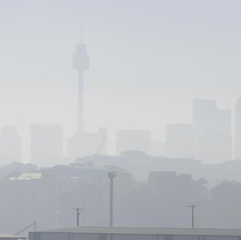 Pekatnya Kabut Asap Selimuti Sydney