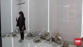 Setiap tahap menggambarkan pertemuan antara manusia dengan dunia luar. Fase pertama bertajuk 'The Origin' menggambarkan pertemuan seorang bayi yang masih polos dengan dunia untuk pertama kalinya. (CNNIndonesia/Safir Makki)