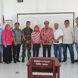 Palu Bangkit, Tower Bersama Bangun Ruang Kelas yang Rusak