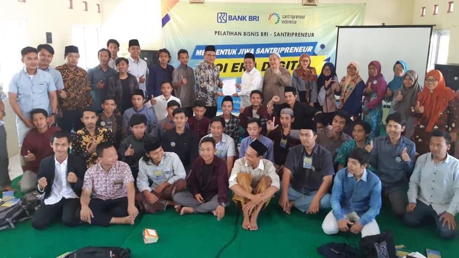 PT Bank Rakyat Indonesia (Persero) Tbk berkolaborasi dengan Yayasan Santripreneur Indonesia menggelar program Santripreneur.