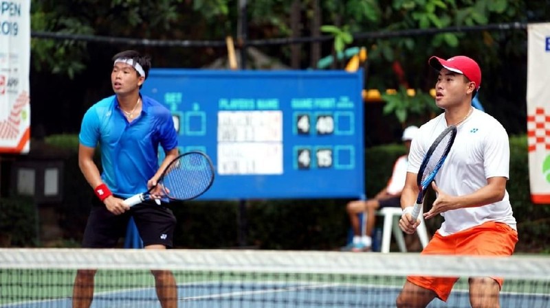 Aksi Ganda putra bersaudara unggulan Pelatnas David Agung Susanto dan Anthony Susanto memenangkan pertandingan final BNI Tennis Open 2019