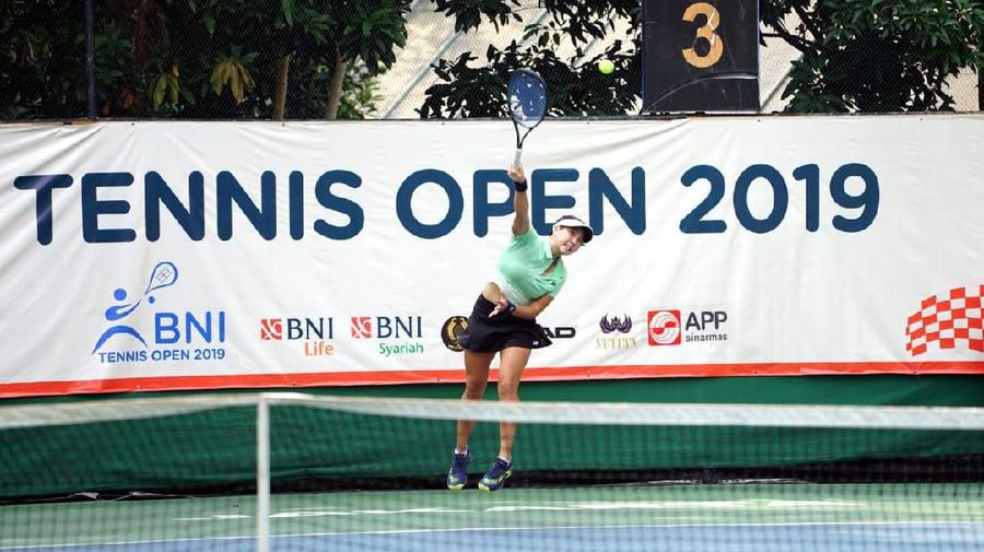 Fadona harus mengakui keunggulan Aldila Sutjiadi dengan skor 6-1, 6-3 di babak final BNI Tennis Open 2019