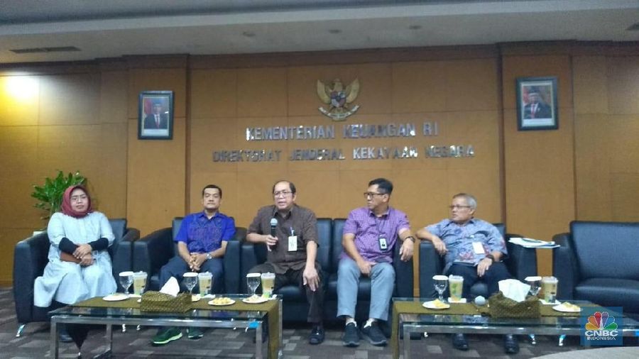 Komunikasi dan pembahasan lebih lanjut mengenai hal tersebut dengan Kejaksaan Agung maupun Badan Pemeriksa Keuangan (BPK).