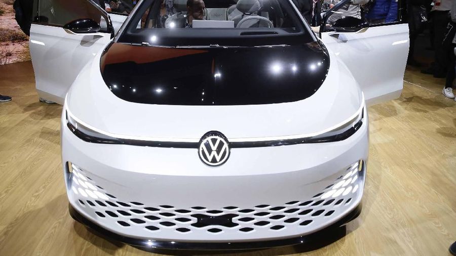 Pameran kendaran SUV baru dan kendaraan listrik di L.A. Auto Show berlangsung di Amerika Serikat.