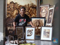Keren, Serbuk Kopi yang Disulap Menjadi Lukisan