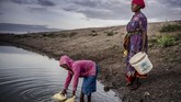 Jalanan rusak, jaringan telepon buruk, nyaris tak ada infrastruktur layak pakai. Kondisi ini jauh berbeda dengan Nairobi, ibu kota Kenya. (Luis TATO / AFP)