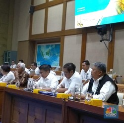 PLN Ungkap Kendala Proyek 35 Ribu MW: Lahan & SDM