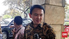 Cuma Satu Karangan Bunga Sambut Ahok di Kantor Pertamina