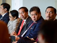 Jokowi Curhat Macet 1/2 Jam Depan Ambas, Kita Tiap Hari Pak!