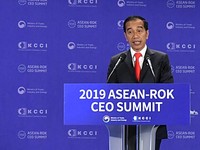Jokowi Dorong ASEAN Bebas Visa ke Korea