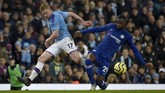 Manchester City sukses bangkit setelah di pekan ke-12 kalah 1-3 dari Liverpool. Melakoni matchday ke-13 The Citizens menang 2-1 atas Chelsea di Stadion Etihad. (AP Photo/Rui Vieira)