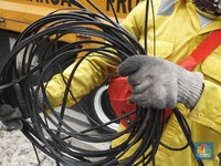 Begini Penampakan Kabel Fiber Optik yang Semrawut di Senen