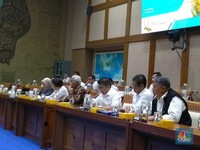 DPR Minta Kenaikan Tarif Listrik Ditunda, Ini Kata PLN