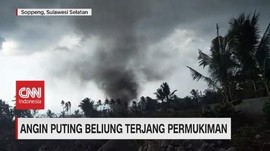VIDEO: Angin Puting Beliung Terjang Permukiman Warga