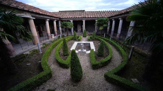 Pemandian Air Panas Pompeii Ditemukan Kembali Dan Di Buka Kembali
