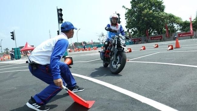 Cara AHM Siapkan Influencer Muda Keselamatan Berkendara
