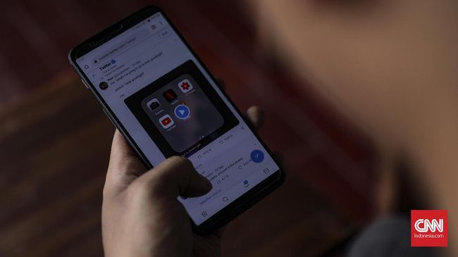 Stres Meningkat Akibat 'Main' Ponsel Saat Bangun Tidur