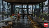 Wisata ruang terbuka - terutama yang gratis serta ramah anak dan kaum difabel, amatlah didambakan oleh warga Jakarta. (CNNIndonesia/Bisma Septalisma)