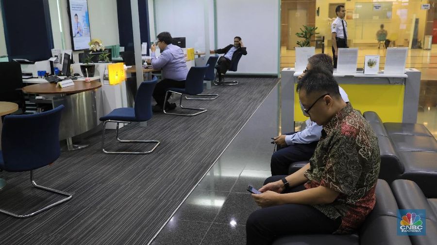 Kantor Cabang Bank Mandiri/CNBC Indonesia/Andrean Kristianto