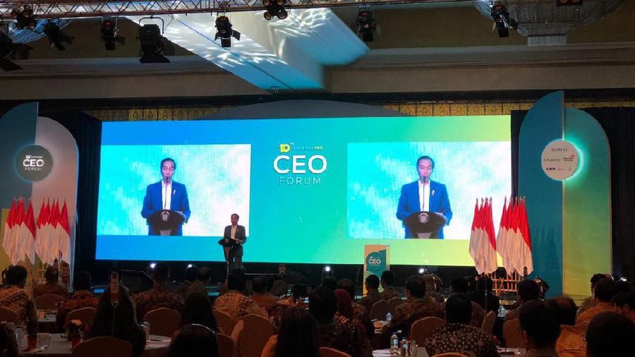 Presiden Joko Widodo (Jokowi) kembali mengucapkan rasa syukurnya di depan para CEO dan pimpinan perusahaan.