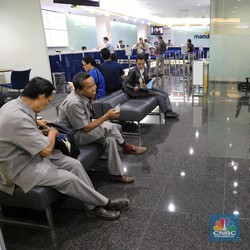 Bos OJK Bicara Nasib Kantor Cabang di Era Digital, Punah?