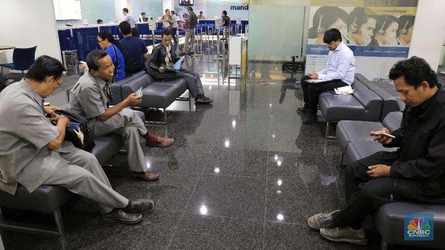 Kantor Cabang Bank Mandiri/CNBC Indonesia/Andrean Kristianto