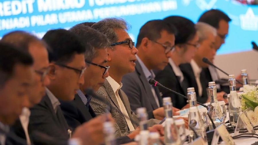 inerja saham PT Bank Rakyat Indonesia (Persero) Tbk/BBRI masih mampu bertahan pada level harga tingginya di atas Rp 4.400/unit sahamnya.