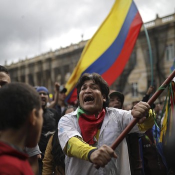 Ribuan Massa Anti Pemerintah Tumpah di Kolombia