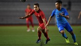 Indonesia menghadapi Singapura dalam laga kedua grup B SEA Games 2019. (ANTARA FOTO/Sigid Kurniawan)