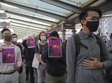 Demo Belum Reda, China Copot Pejabat Penting di Hong Kong