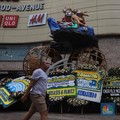 Bentuk Belasungkawa, Karangan Bunga Kepung Ciputra Artpreneur