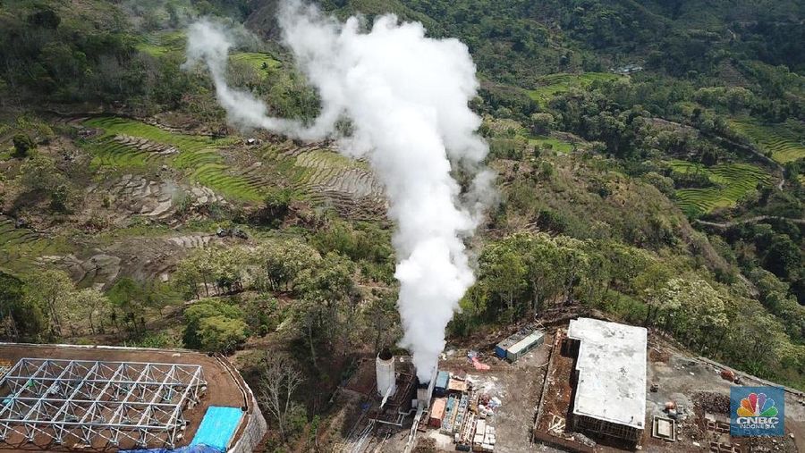 Pembangkit Listrik Panas Bumi (PLTP) Sokoria sebanyak 5 MW/Gustidha Budiartie