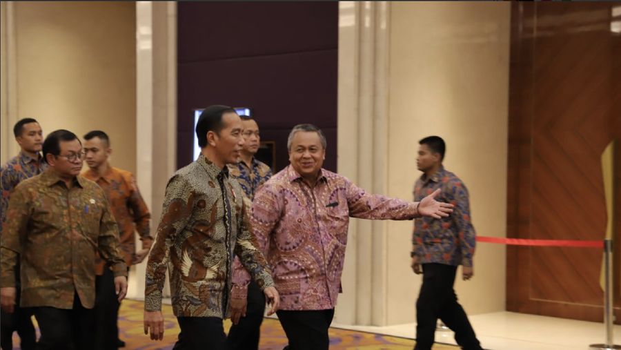 Saat Jokowi Meminta Maaf Lebih Pilih Robot Ketimbang PNS