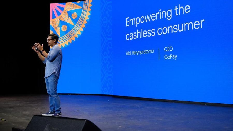 CEO GoPay Aldi Haryopratomo menyatakan bahwa GoPay bukan cuma sekedar metode pembayaran, tapi cara untuk menggapai mimpi pedagang kecil.