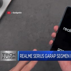 RealMe Serius Garap Segmen Premium