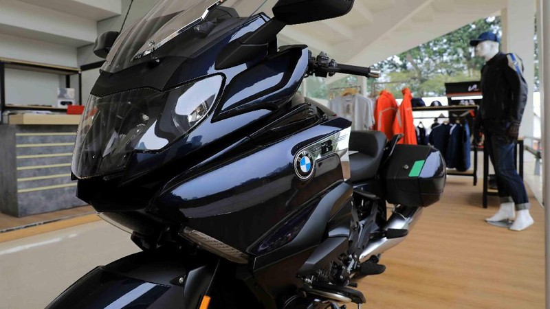 Pameran motor dalam IIMS Motobike Expo 2019 di JCC, Senayan, Jakarta menghadirkan sejumlah program, mulai dari indoor-outdoor, sampai program sosial. 