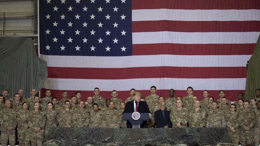 Presiden AS Donald Trump merayakan Thanksgiving dengan mengunjungi pasukan AS di Afghanistan Kamis (28/11/2019) waktu setempat.