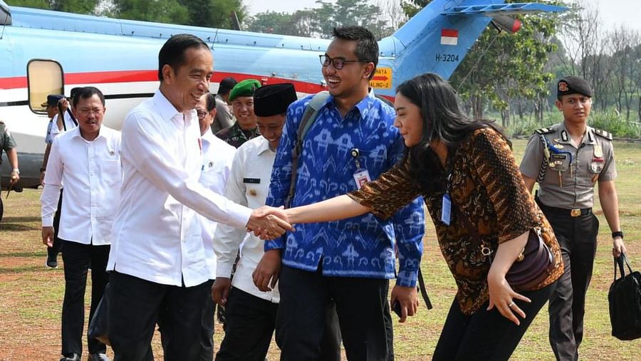 Presiden Joko Widodo (Jokowi) pada hari ini, Jumat, (29/11/2019), bertolak menuju Kabupaten Subang, Provinsi Jawa Barat, guna melakukan kunjungan kerja.