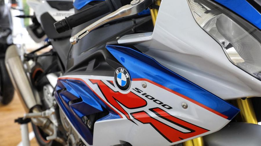 Pameran motor dalam IIMS Motobike Expo 2019 di JCC, Senayan, Jakarta menghadirkan sejumlah program, mulai dari indoor-outdoor, sampai program sosial. 