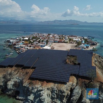 Cantiknya Pulau Messah, Pulau Berselimut Panel Surya di Timur
