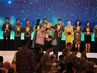 Konsisten di UMKM, BRI Raih 2 Penghargaan BI Award 2019