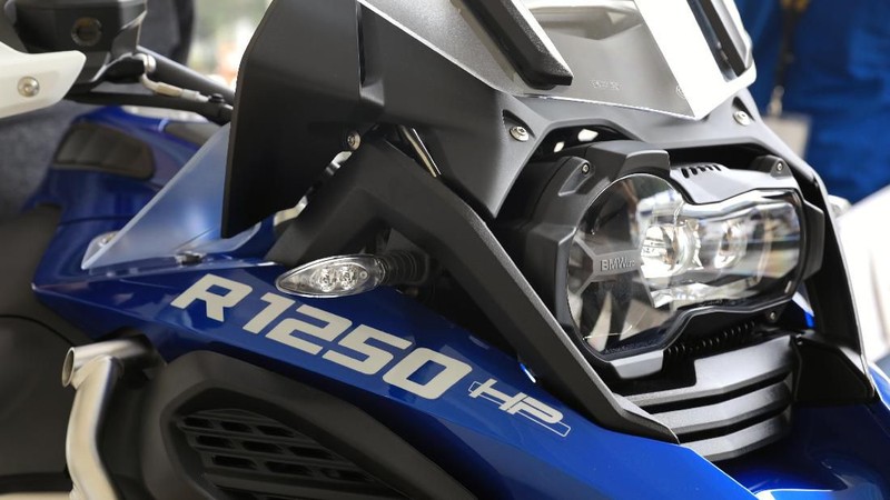 Pameran motor dalam IIMS Motobike Expo 2019 di JCC, Senayan, Jakarta menghadirkan sejumlah program, mulai dari indoor-outdoor, sampai program sosial. 