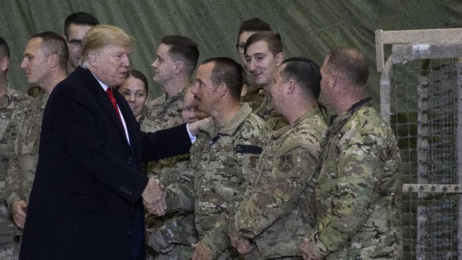 Presiden AS Donald Trump merayakan Thanksgiving dengan mengunjungi pasukan AS di Afghanistan Kamis (28/11/2019) waktu setempat.