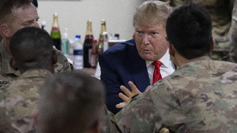 Presiden AS Donald Trump merayakan Thanksgiving dengan mengunjungi pasukan AS di Afghanistan Kamis (28/11/2019) waktu setempat.