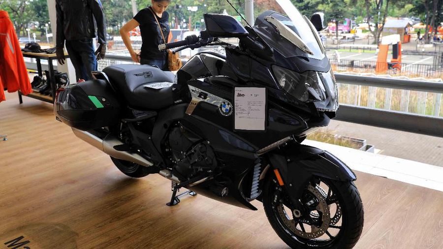 Pameran motor dalam IIMS Motobike Expo 2019 di JCC, Senayan, Jakarta menghadirkan sejumlah program, mulai dari indoor-outdoor, sampai program sosial. 