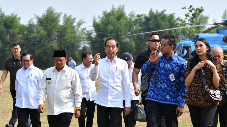 Presiden Joko Widodo (Jokowi) pada hari ini, Jumat, (29/11/2019), bertolak menuju Kabupaten Subang, Provinsi Jawa Barat, guna melakukan kunjungan kerja.