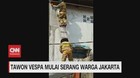 VIDEO: Tawon Vespa Mulai Serang Warga Jakarta