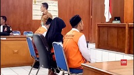 VIDEO: Sidang Dakwaan Tiga Pemeran Video Asusila Garut