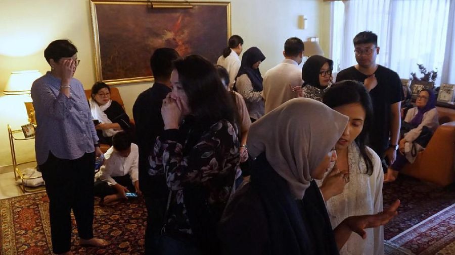 Rencananya pemakaman direncanakan di TPU Jeruk Purut setelah Dzuhur pada 30 November 2019.