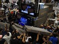 FOTO: Menguras Dompet di Black Friday